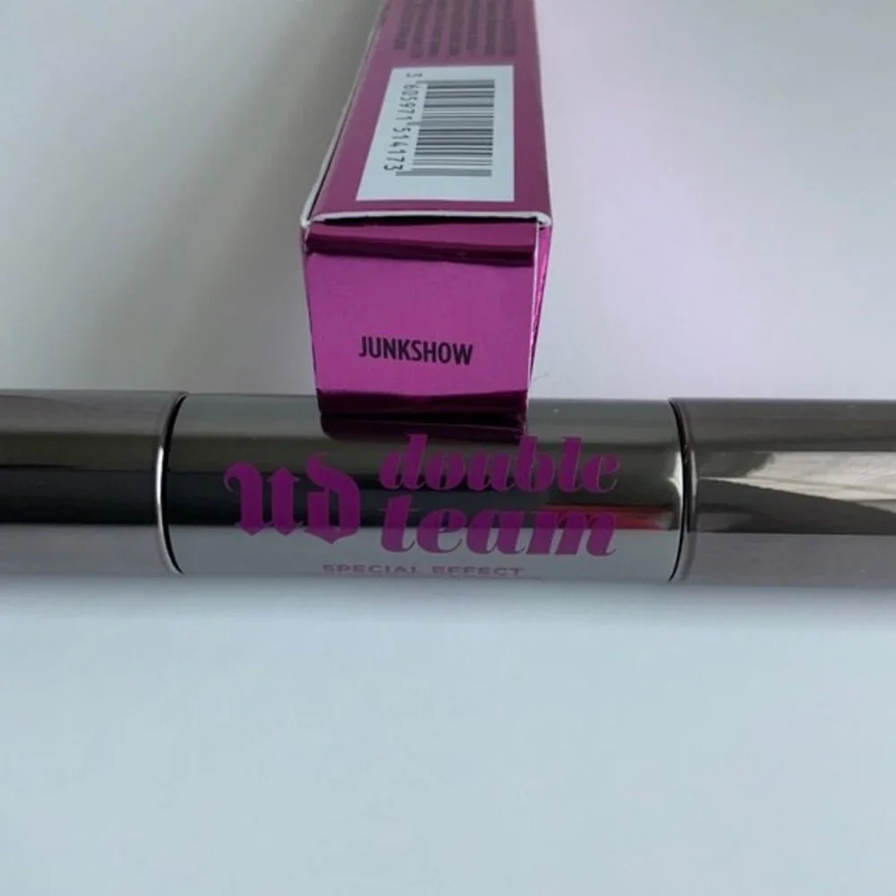 Urban Decay Junkshow Double Team Mascara 2 Shades 1 Box